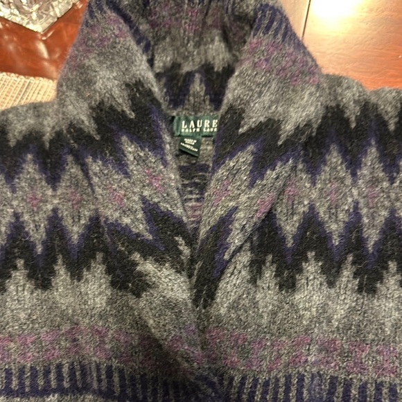 Vintage Aztec Ralph Lauren Women's lambs wool Patterned Vest - Picture 7 of 7